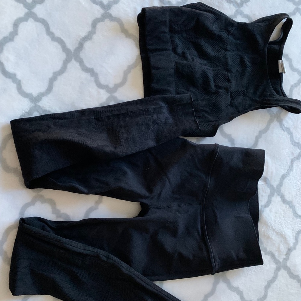 Fabletics sculptknit set